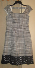4 xs dress black white fully lined bottom tier black open dot zip side Nine West