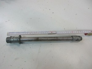 O. Honda VF 1100 C Magna V65 Steckachse (2) hinten Achse Hinterrad Axle Felge