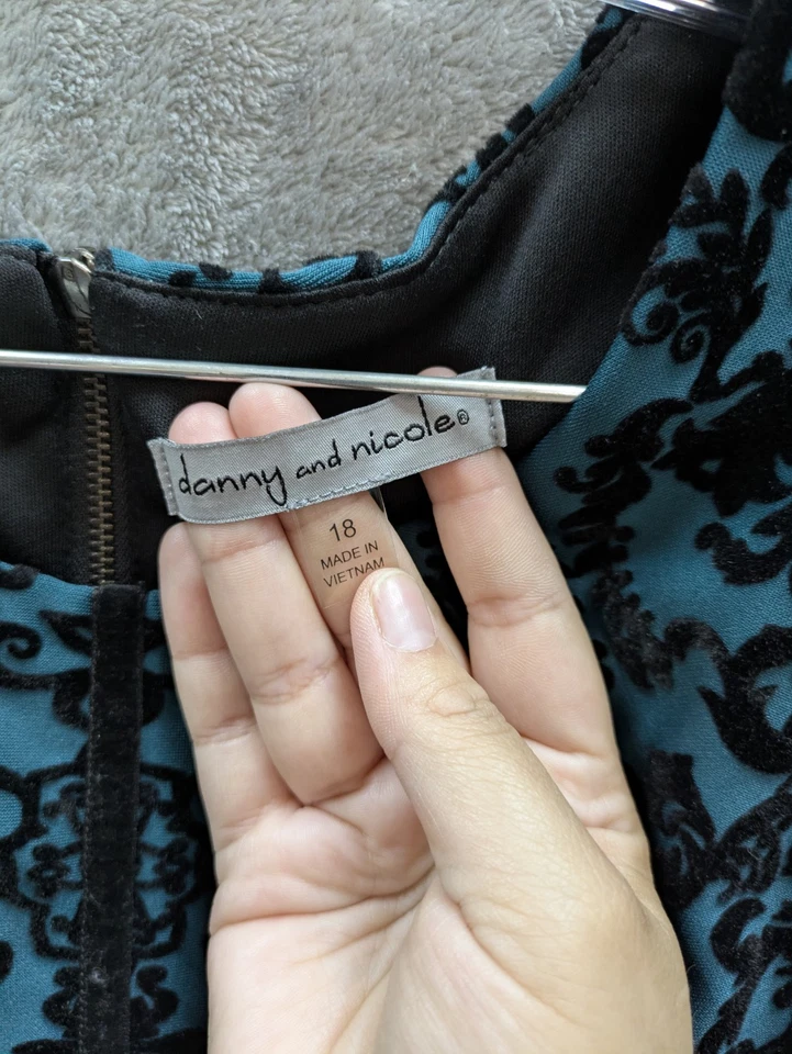 Vestido para mujer 18 sin mangas caprichoso terciopelo damasco texturizado Foto 4 de 4