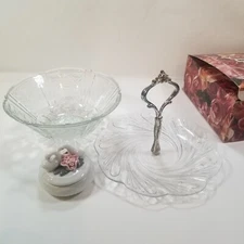 Centerpiece Bowl Crystal Galleries Tidbit Tray and Trinket Dish in Box Packaging