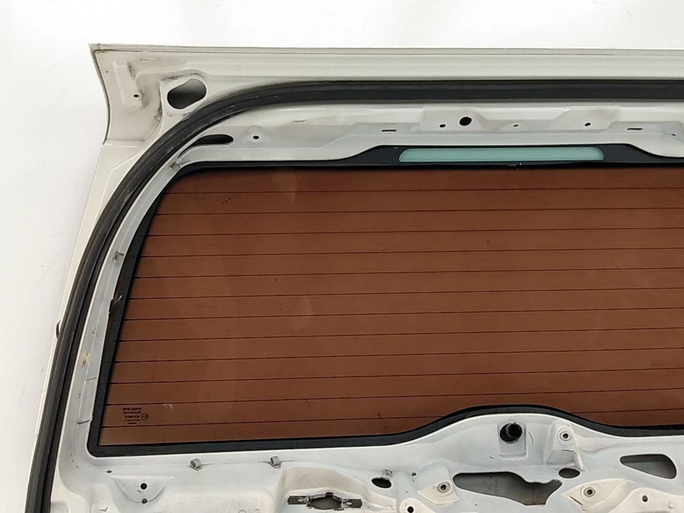 Volvo V70 XC70 Rear Tailgate Liftgate Hatch With Glass Polar White Fits 01-07 Foto 2 de 4