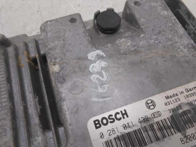 Centralina RENAULT MASTER 2 PHASE 2 8200442263 - Immagine 2 di 4