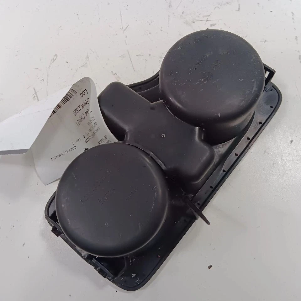 Portavasos trasero Jeep Compass 2021 2020 2019 2018 2017 Foto 2 de 4