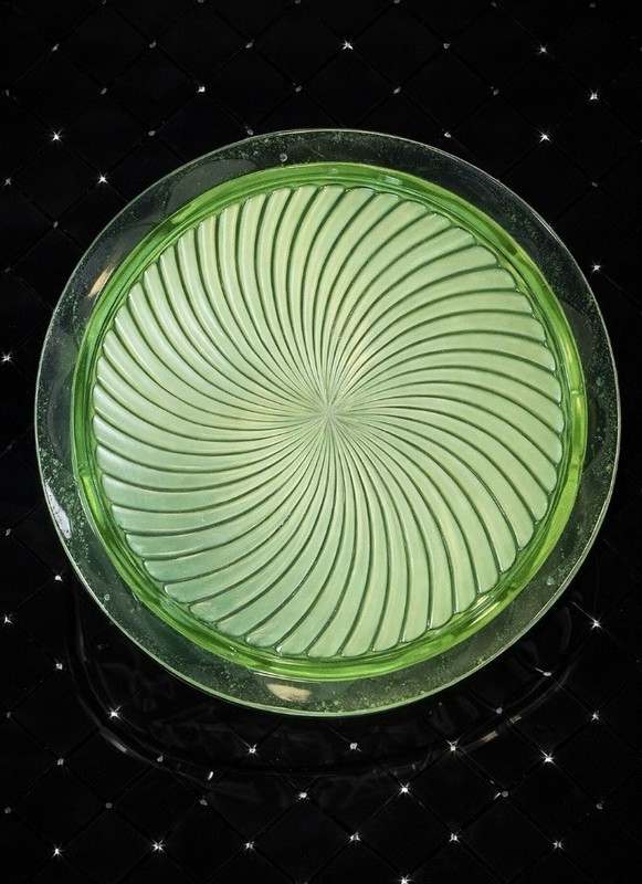 Hocking Spiral Uranium Glass Cake Plate 11”  Optic Spiral Plate Depression