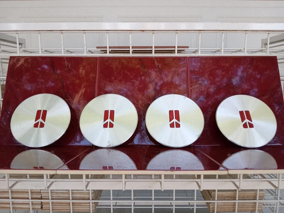 Oldsmobile 88 1993-1995 tapa central (4) tapas de fábrica OEM 7,75" # 25613984 vintage Foto 2 de 4