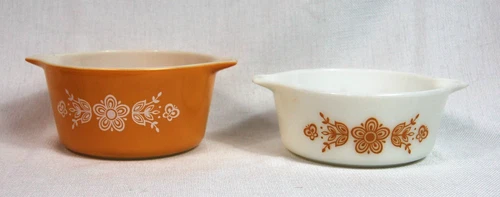 Vintage 2 PYREX Butterfly Gold Casserole Dishes 472 & 473 No Lids