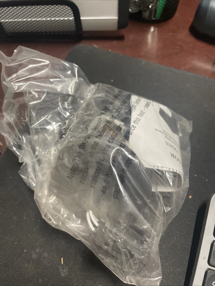 Sensor de oxigênio para Dodge Grand Caravan 1997 NTK 23002 - Imagem 2 de 3