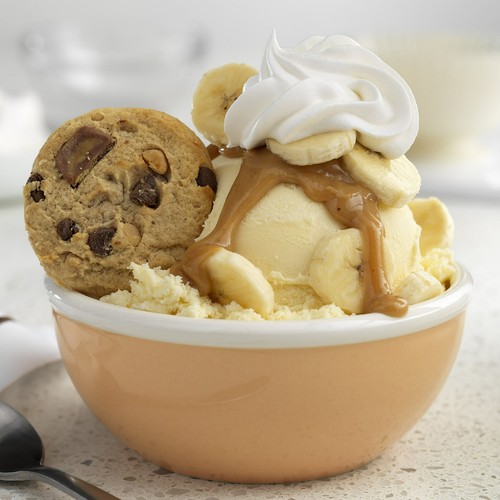 CHIPS AHOY! Chewy Chocolate Chip Cookies with Reese's Peanut Butter Cups 14.25oz - Picture 3 of 6