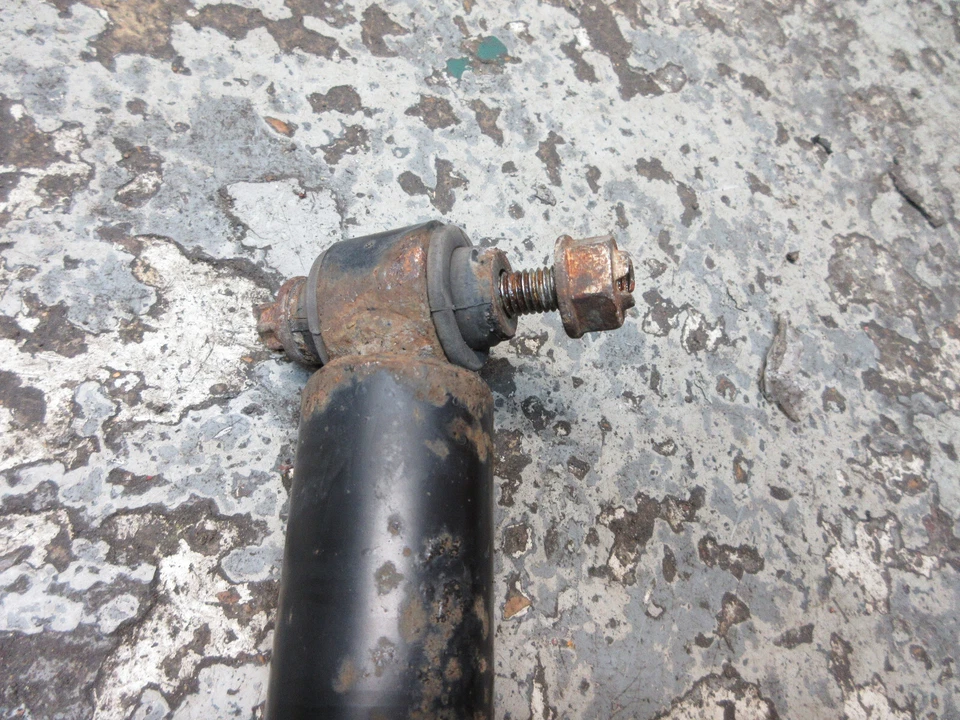 2015 MERCEDES E-CLASS E220 AMG W212 2.1 DIESEL AUTO REAR LEFT SUSPENSION LEG - Image 4 of 4