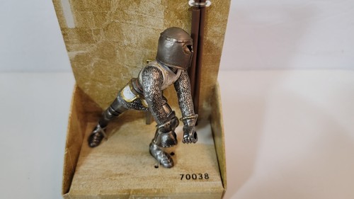 Schleich Ritter Knight 70038 Pikenier Armored Pikeman with Long Pike NEW IN BOX - Picture 8 of 9