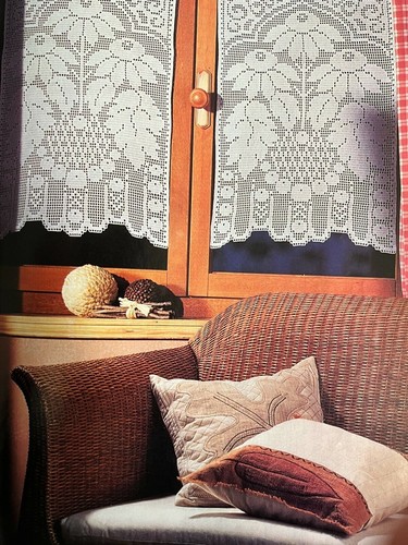 Magic Crochet # 109 Pattern Magazine Aug 1997 Doilies Gorgeous Curtains Pillows+