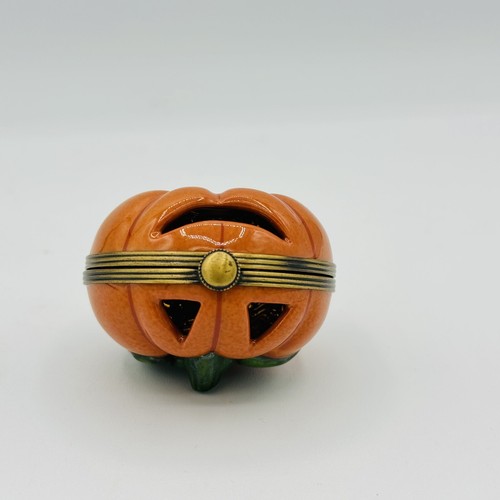 Rochard Porcelain Trinket Box Limoges Halloween Pumpkin Jack O’ Lantern & Candle - Picture 16 of 17
