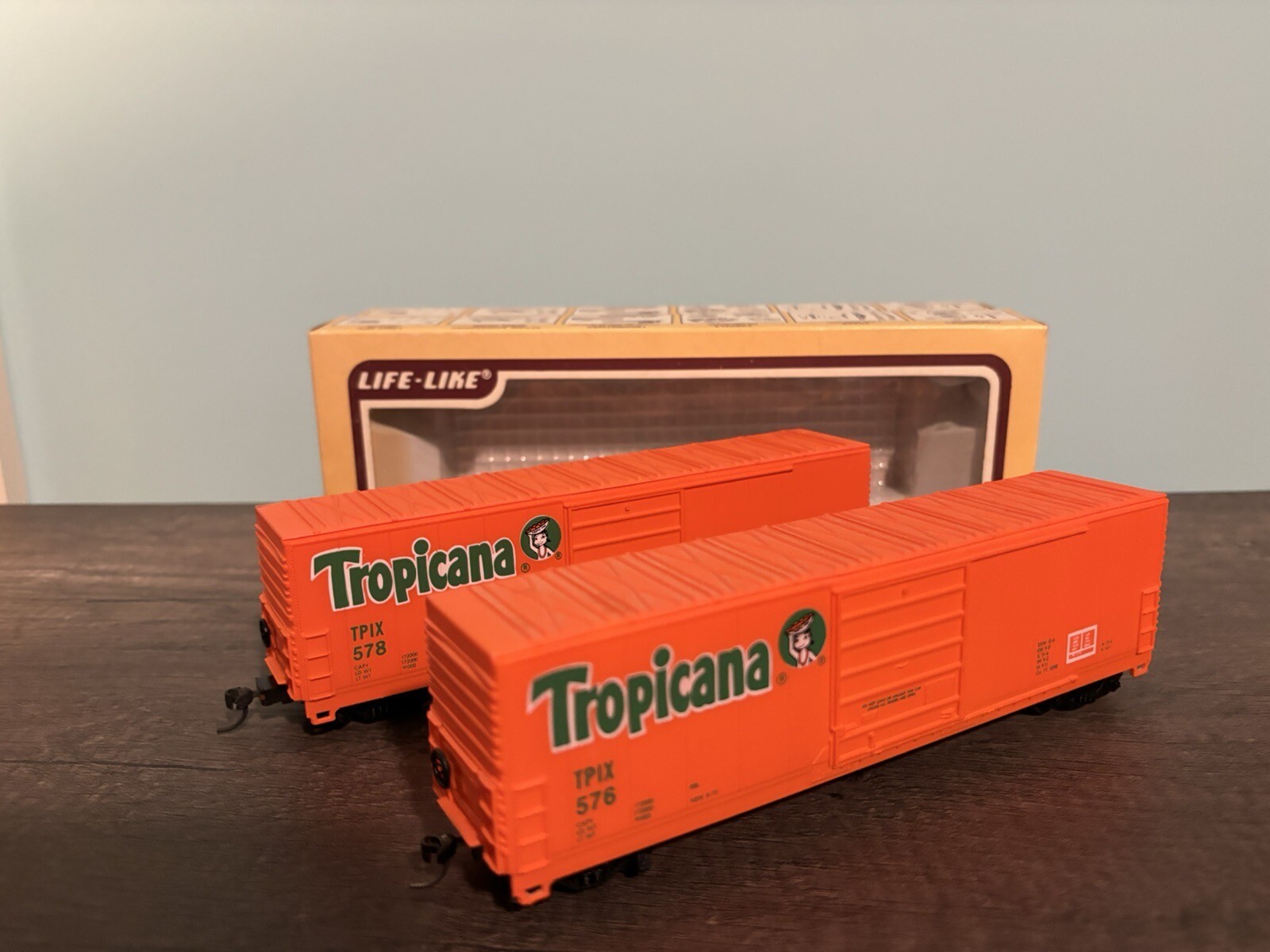 LifeLike 8414 HO Scale Tropicana Orange Juice 50' Box Car TPIX 576 New
