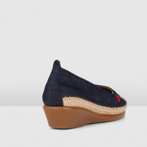 HUSH PUPPIES Sz 37 Tune Denim Embroidery Flat Wedge Shoes Slip On - Picture 4 of 9