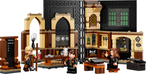 LEGO Harry Potter: Hogwarts Moment: Defence Class (76397) - Karton mit Regalspuren - Bild 1 von 1