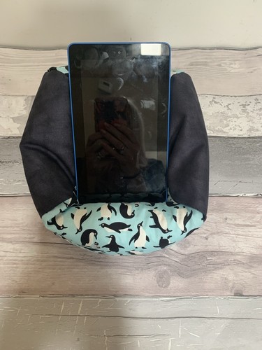 Penguin - Ipad Cushion Kindle Stand Nook Device Lap Holder Tablet stand - Picture 3 of 8
