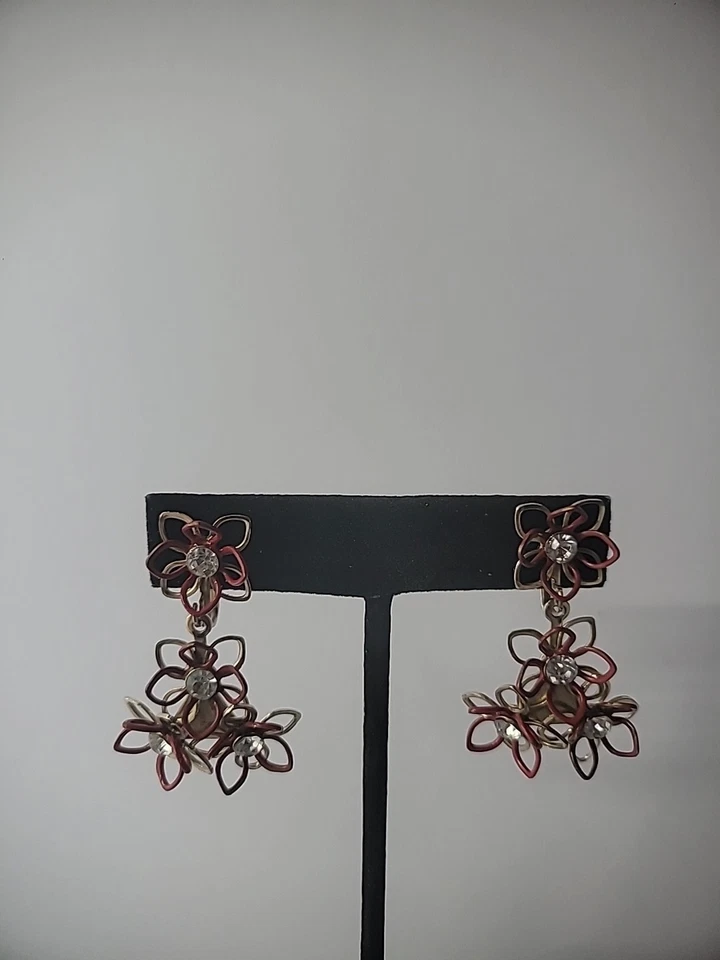 Vintage Earrings Clip On Screw Back Gold Tone Red Accents Crystals White Jewelry - Image 3 of 4