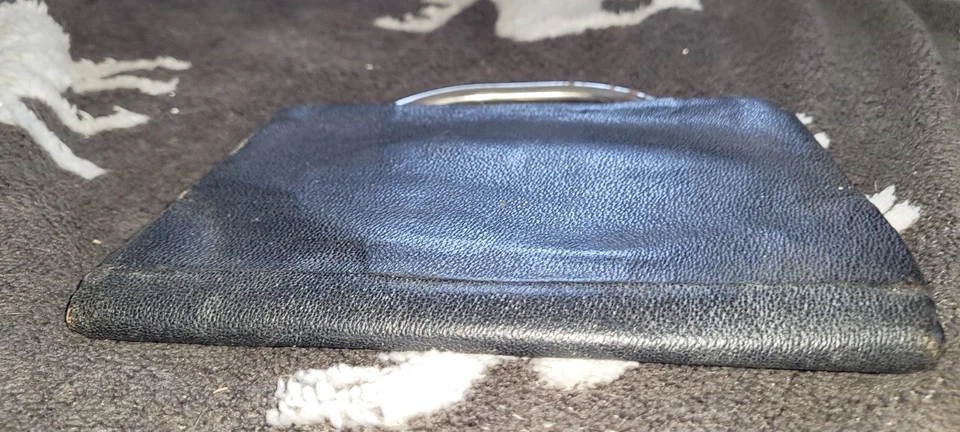 ANCIEN SAC A MAIN -CUIR? - Photo 2/4