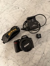 Nikon D D40 6.1MP Digital SLR Camera - Black Kit w/ AF-S DX 18-55mm Lens