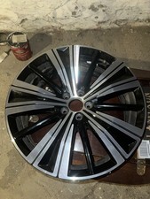 Volvo 2022 XC60 20” Black Diamond Cut Alloy Wheel - 32134532