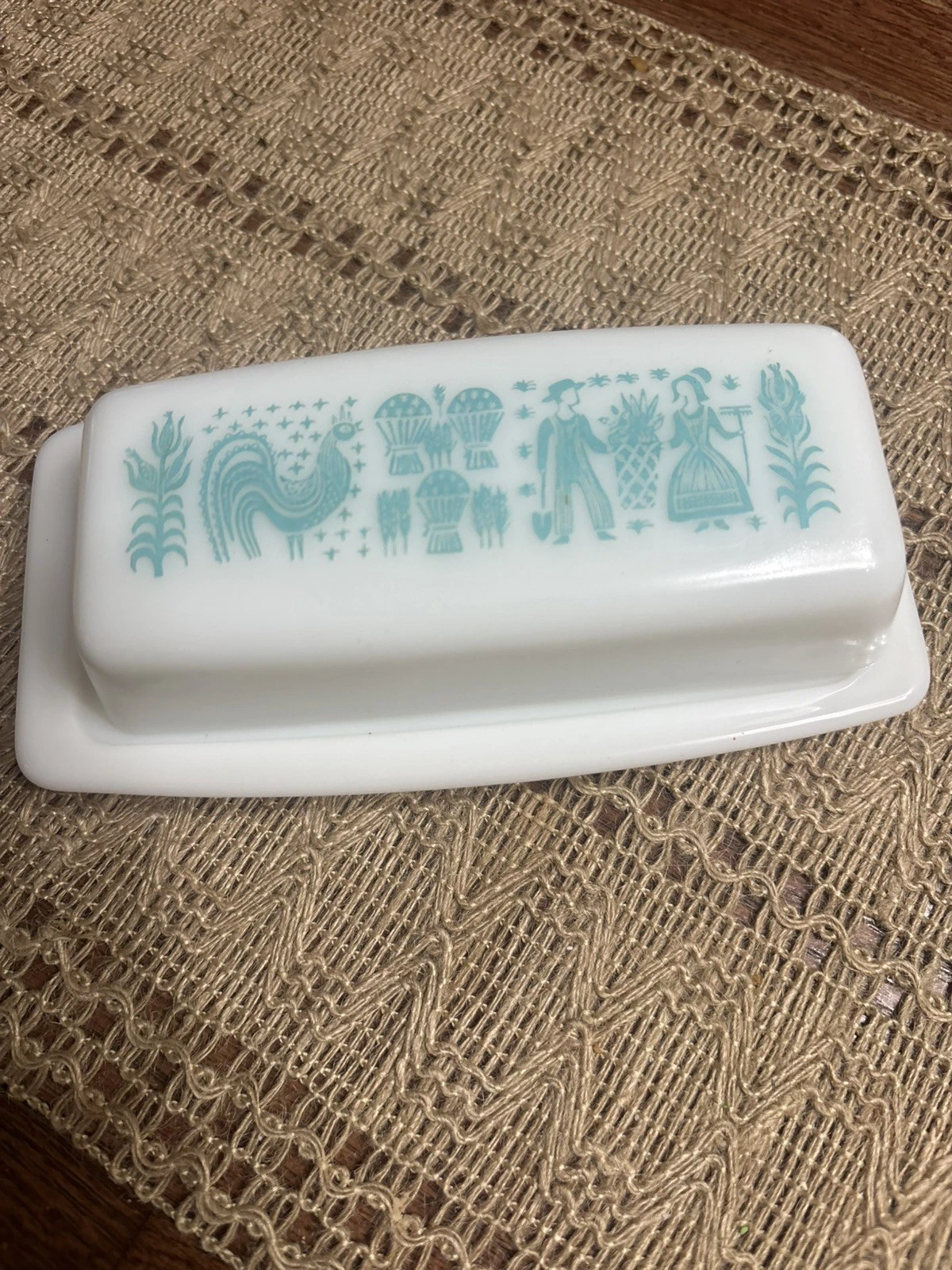 VTG Pyrex Amish Butter Dish +Lid 7" Rooster Farm White Milk Glass Turquoise Blue