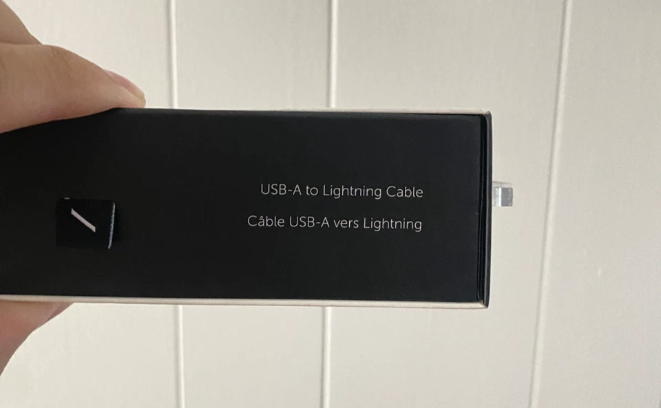 Native Union Night Cable USB-A Cable 10ft Zebra for iPhone iPad Reinforced Cable - Image 4 of 4