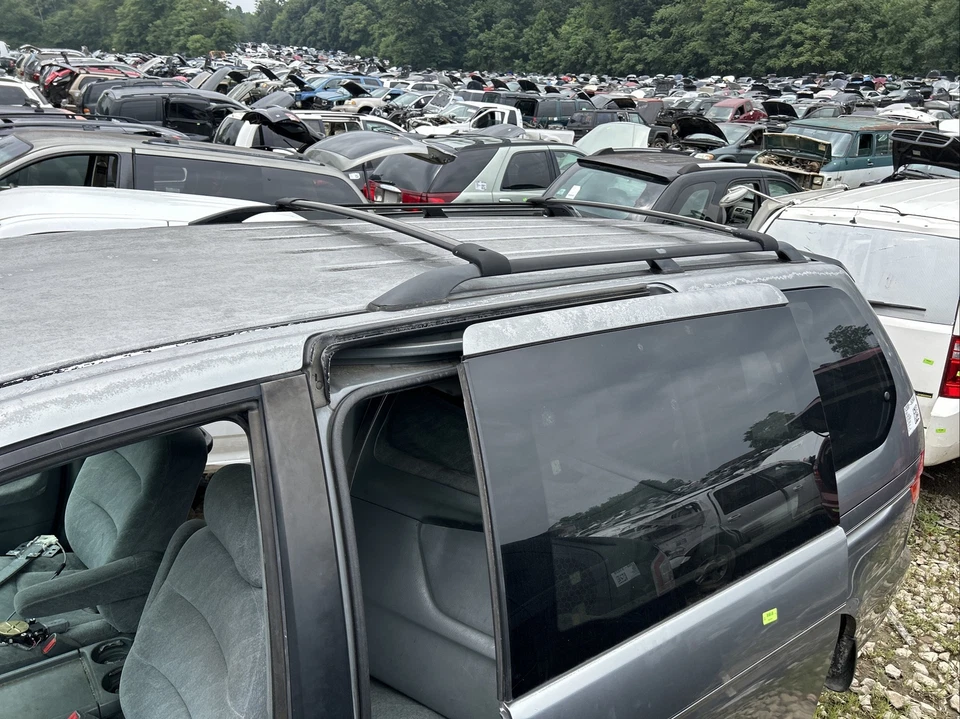 Оригинальный комплект направляющих для багажника на крышу для Honda Odyssey 2005–2010 годов выпуска с поперечными штангами - Изображение 2 из 2