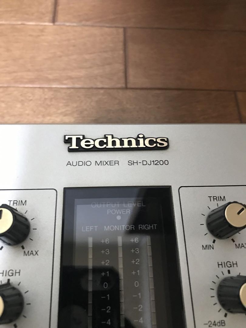 Technics SL1200MK5 2 Turntable + SH-EX1200 Silver Dj Direct Player