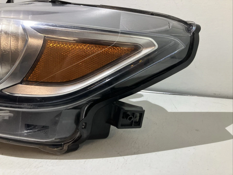 Faro izquierdo de xenón para conductor Ford Mustang LH 2015 2016 2017 OEM 0717 Foto 2 de 4