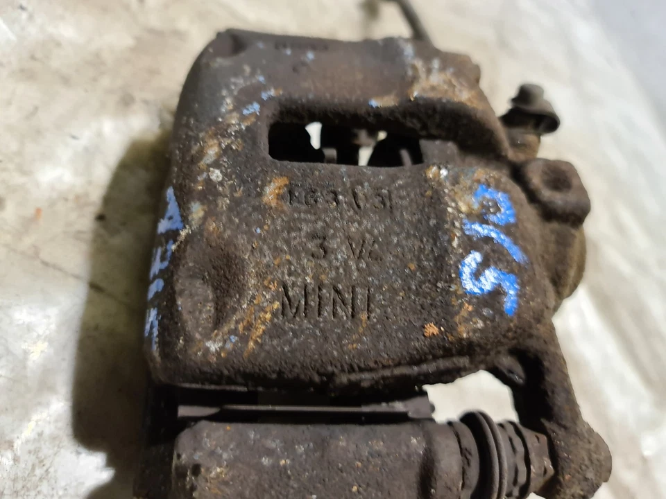Mini One Brake Caliper Front Right Drivers O/S 1.6 Diesel 2013 Cooper R56 OEM - Image 3 of 4