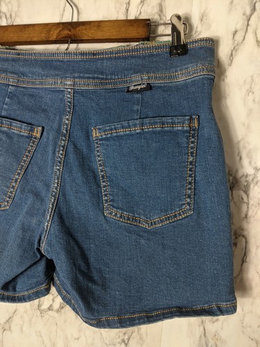 Wrangler Damen-Denim-Shorts mit doppeltem Reißverschluss mittelgroßer Höhe - Bild 7 von 7