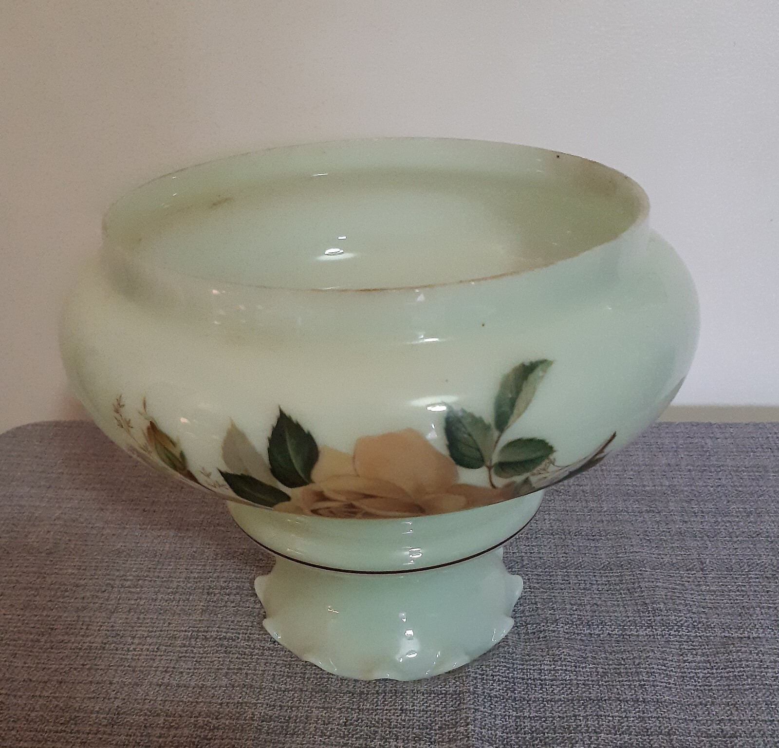 Beautiful Vintage Glass Green/Floral Oil Lamp Shade eBay