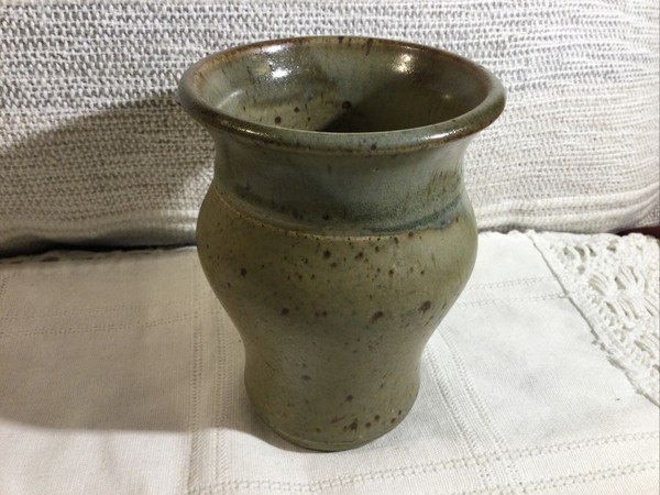Small Vintage Studio Pottery Brown Speckled Stoneware Ceramic Vase 5” MCM Signed