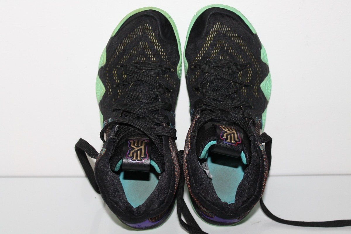 Nike Kyrie 4 Mamba Mentality Basketball Shoe, RARE, AR2597 Nike Kyrie 4 Mamba Mentality Basketball Shoe, RARE, AR2597
