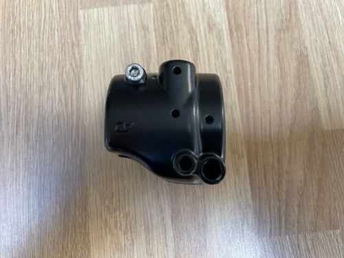 Yamaha rd250lc 4L1, rd350lc 4L0 right hand switch gear body - Picture 3 of 5