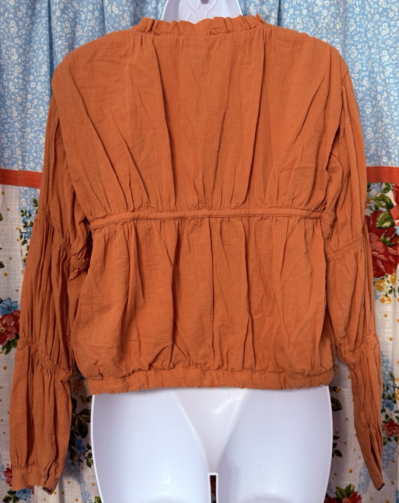 Love, Whit by Whitney Port Sand Stone Peasant Top *SIZE SMALL*
