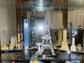 LEGO Architecture The Eiffel Tower 21019 Landmark Series Set DISASSMBLED