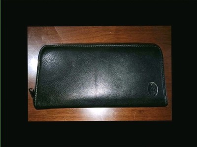 Sova USA Genuine Full Grain Black Leather Zip Around Wallet-GUC!