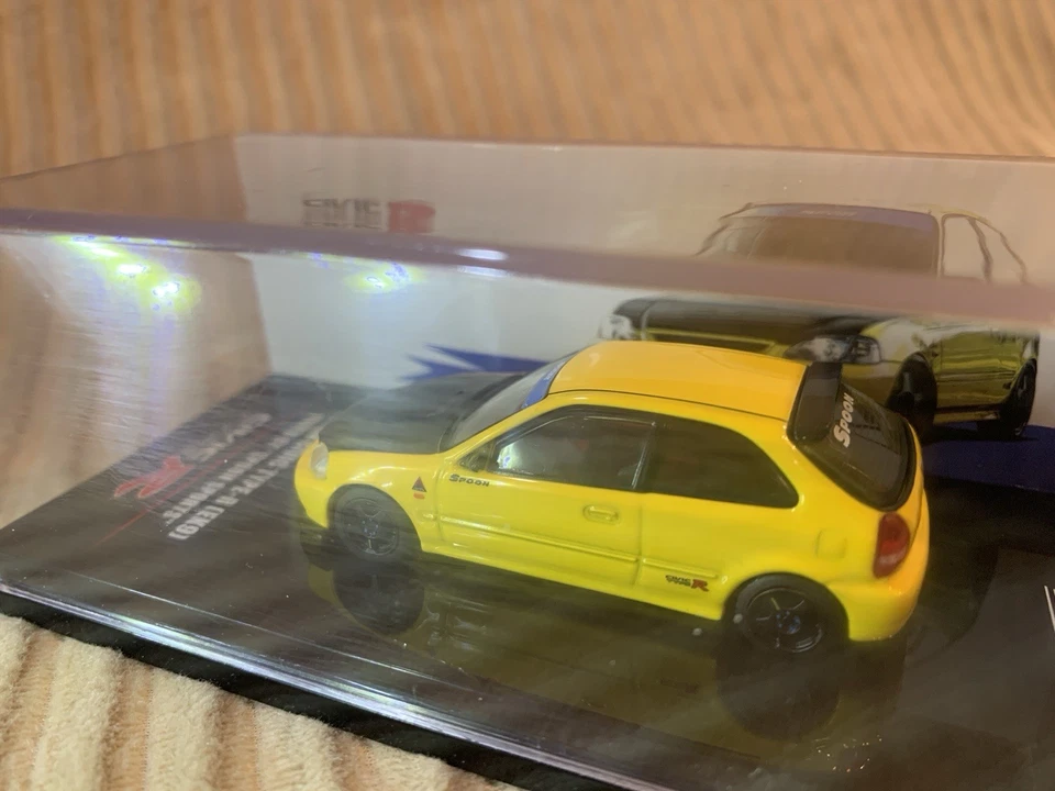 INNO64 Honda Civic Type R EK9 Tuned by Spoon Sports 1/64 Scale Yellow - Image 2 of 4