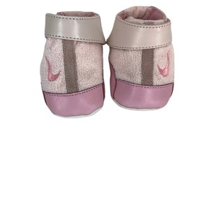 nike baby shoes pink