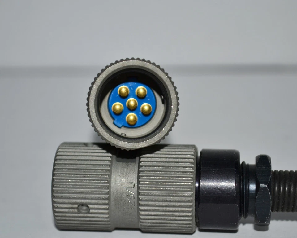 U-329/u 6 pin circular connector (fermale) military type audio NOS 1 Pcs. - Image 2 of 4