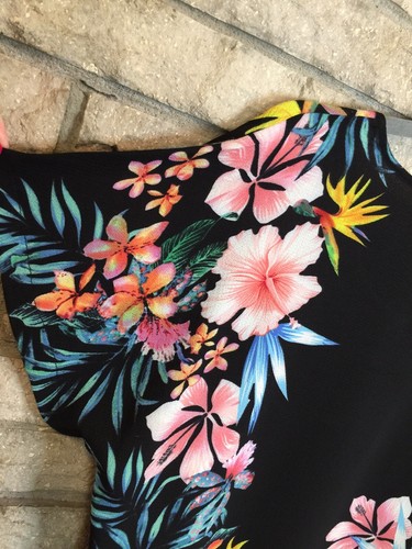 NEW DIRECTION SM Popover TOP NEW w TAGS MSRP $48 Black Floral Dolman sleeve WOW - Picture 3 of 12