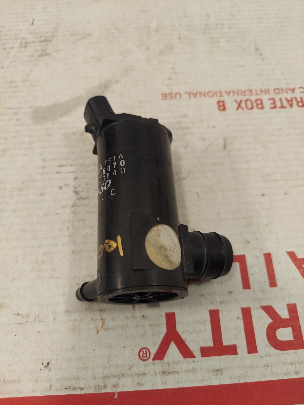 19992002 Toyota 4Runner Windshield Washer Reservoir Pump 8533035070