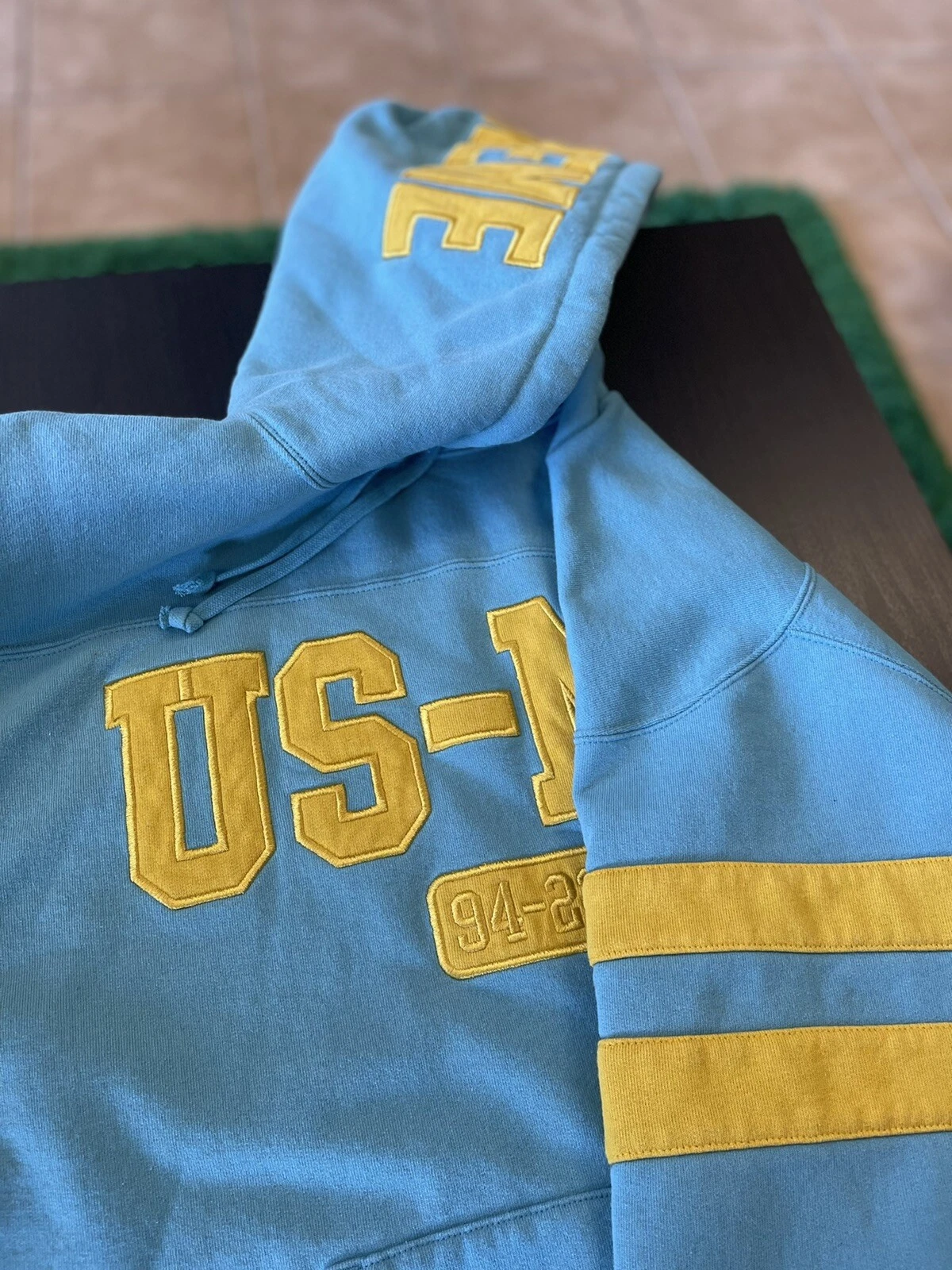 Felpa con cappuccio Supreme US NY leggera Aqua FW22 taglia media autentica!