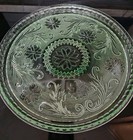 VINTAGE TIARA GREEN SANDWICH GLASS CHANTILLY DECANTER SET W/ TRAY & 6 GLASSES — photo 3