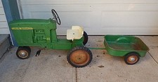 Vintage Ertl John Deere 20 Pedal Tractor with Trailer/Cart  All Original