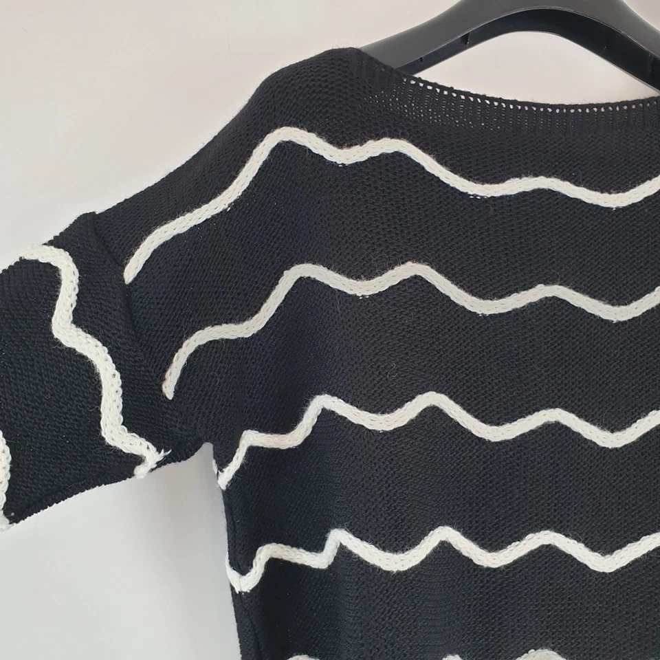 Boohoo Jumper Size 18 Black White Stripe Pullover Scallop BNWT - image 3 of 4