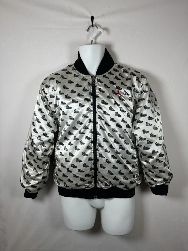 Nike Jordan Jumpman Chaqueta Acolchada Blanco y Negro Reversible Niños Talla Grande Foto 3 de 4