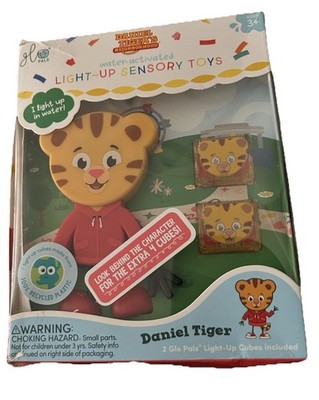 Glo Pals x Daniel Tiger's Neighborhood Water-Activated Bath Toy w/ 6 Cubes