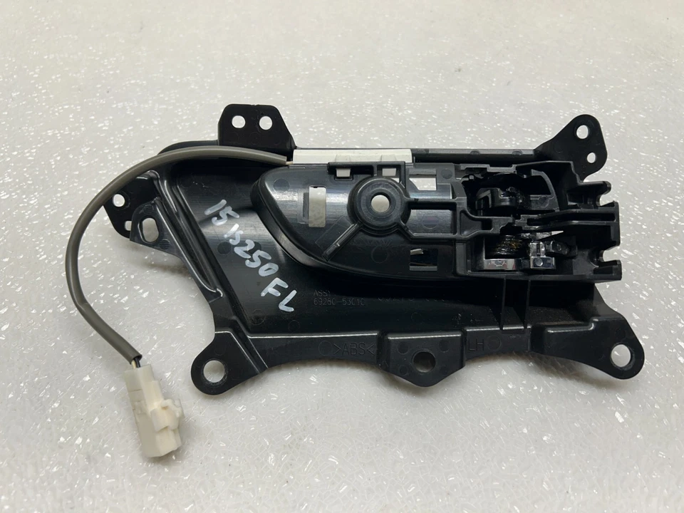 Manija de puerta interior delantera izquierda lado conductor Cadillac CTS ATS 2013-2019 PO8 OEM Foto 3 de 4